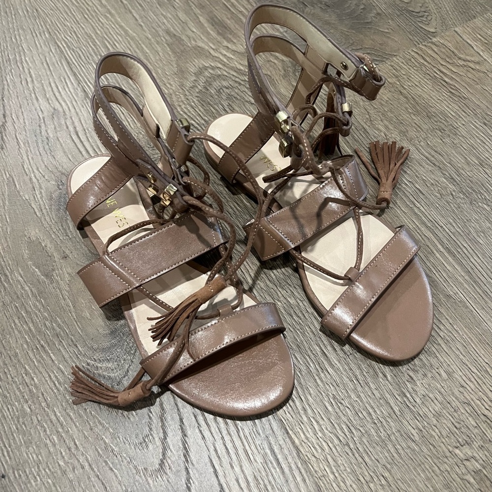 Nine West | Tan Strappy Sandals | New | Size 6
